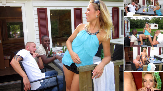 Kom Er Even Gezellig Bij Buurvrouw!